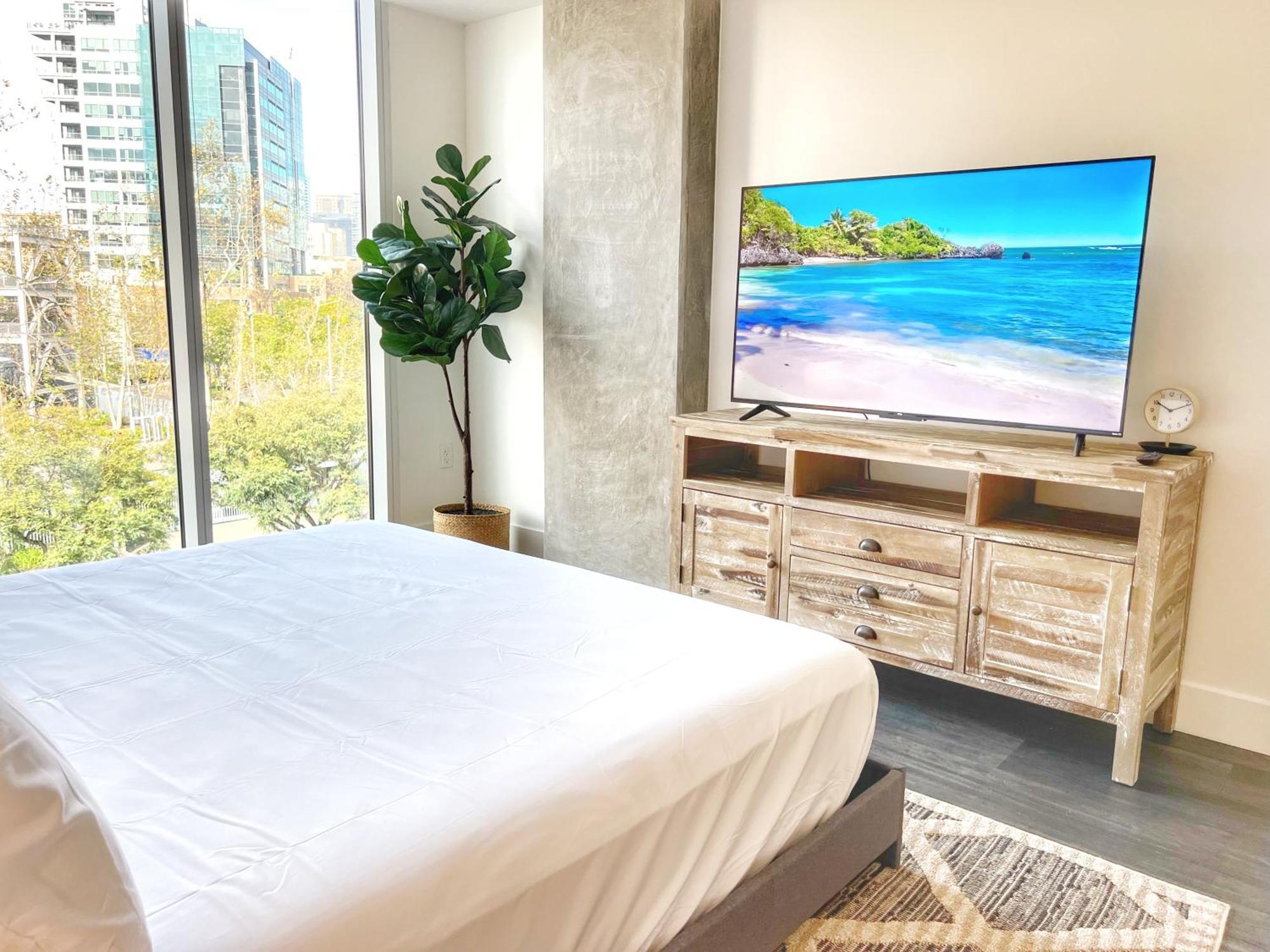 Stunning Apartment By Petco Park! San Diego Eksteriør billede